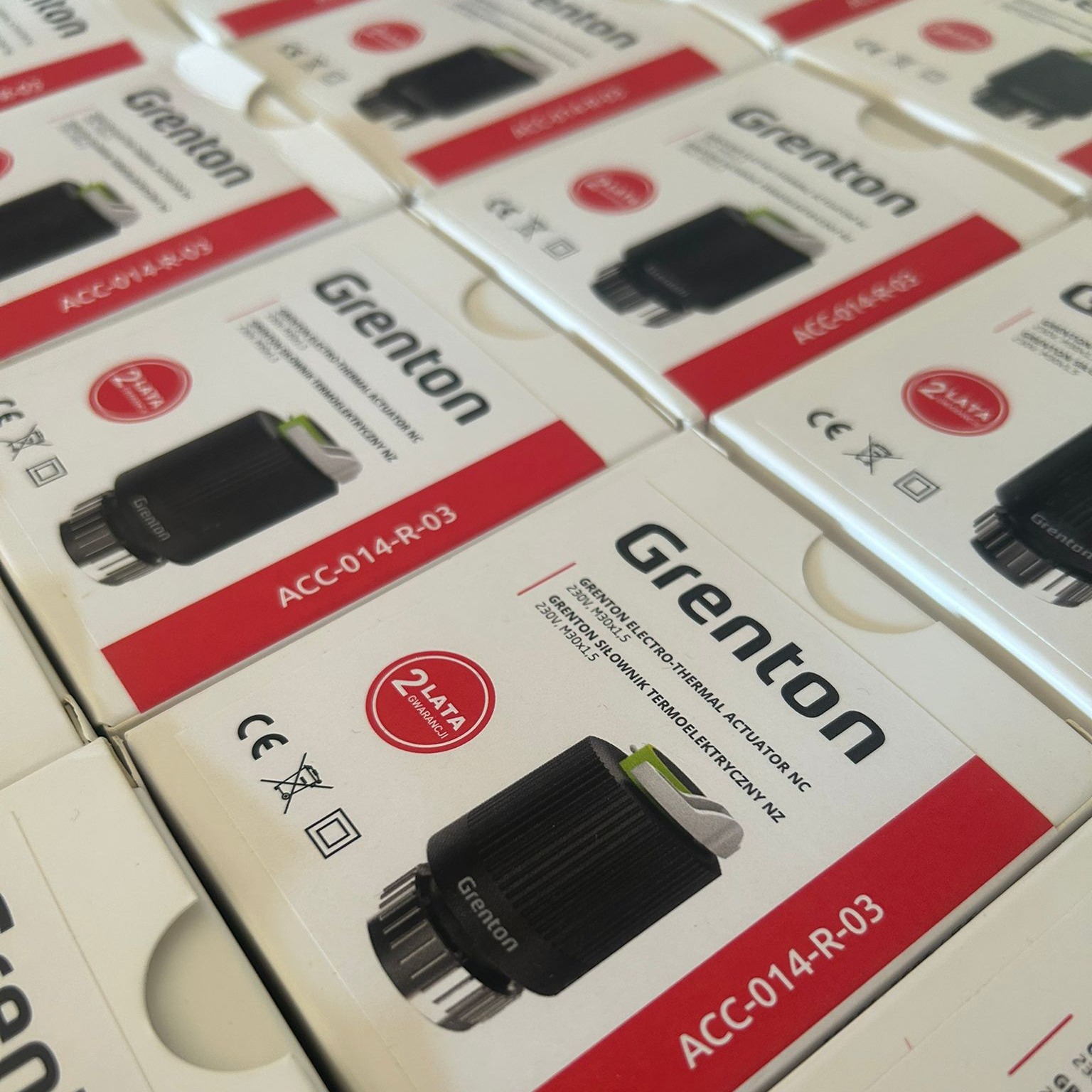 Każdy dobrze zrobiony system ogrzewania podłogowego potrzebuje odpowiedniego sterowania. 🛠️🌡️